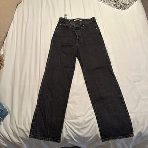 Levi’s Ribcage Straight Ankle Jeans